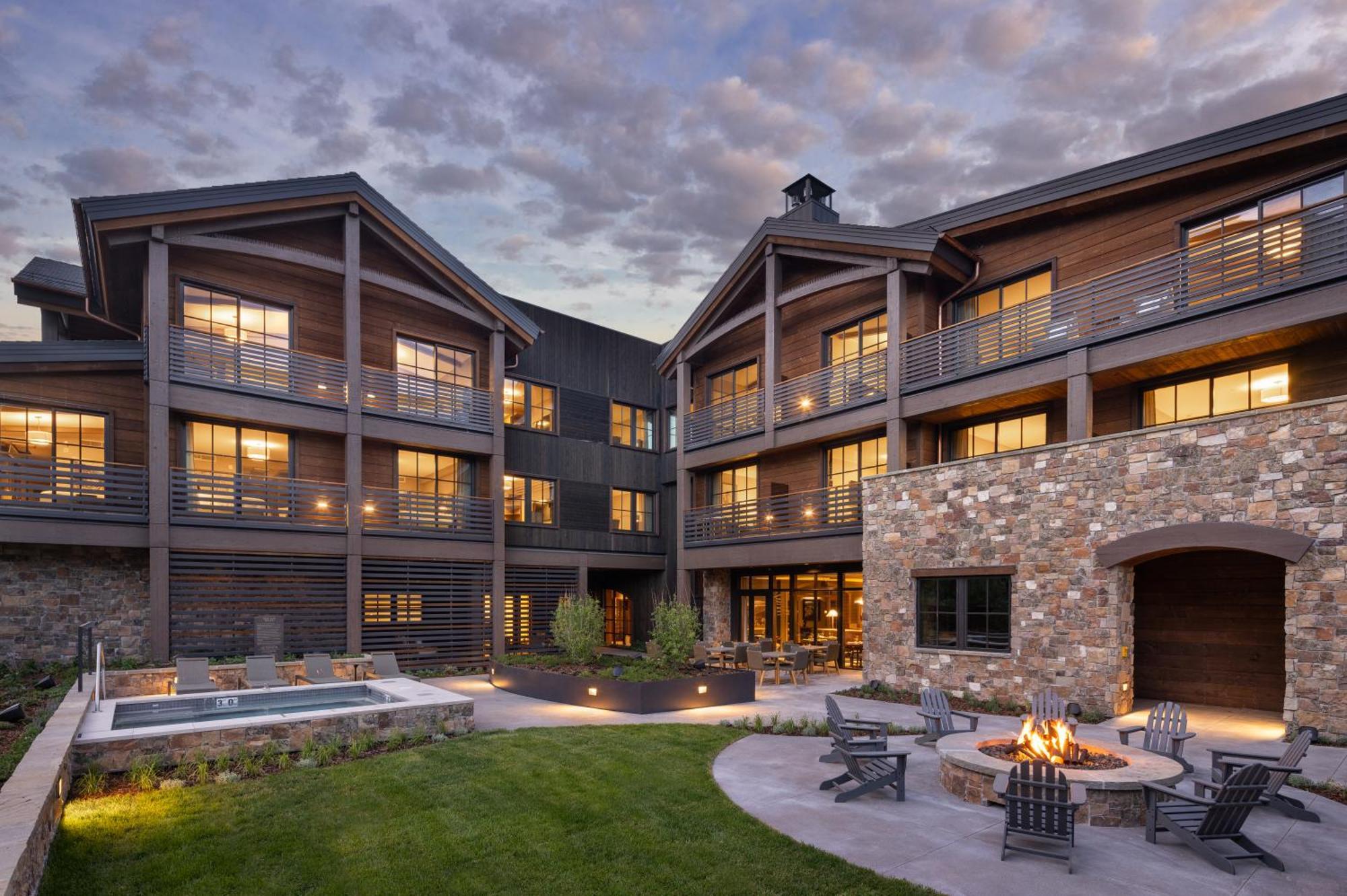 The Rusty Parrot Lodge And Spa Jackson Eksteriør billede